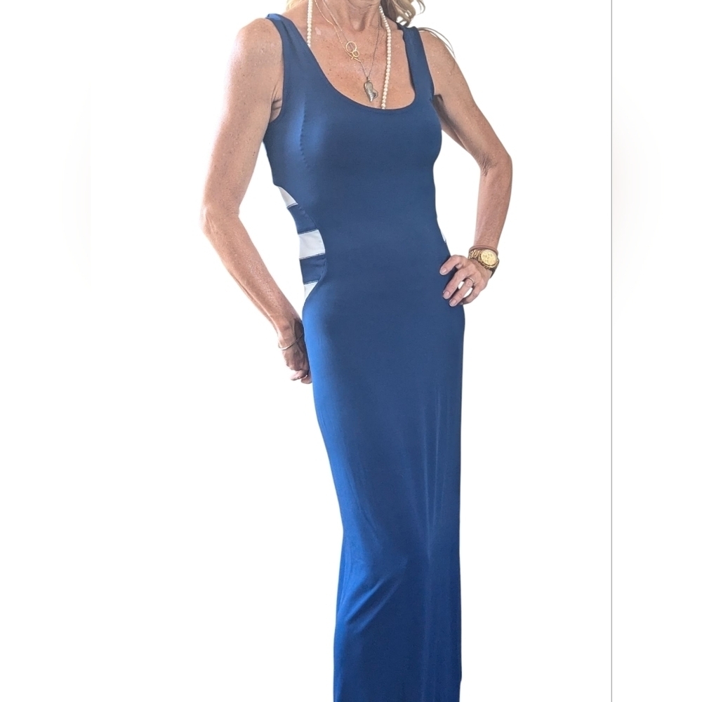 Moda International Open Back Lace Up Maxi Dress Navy M